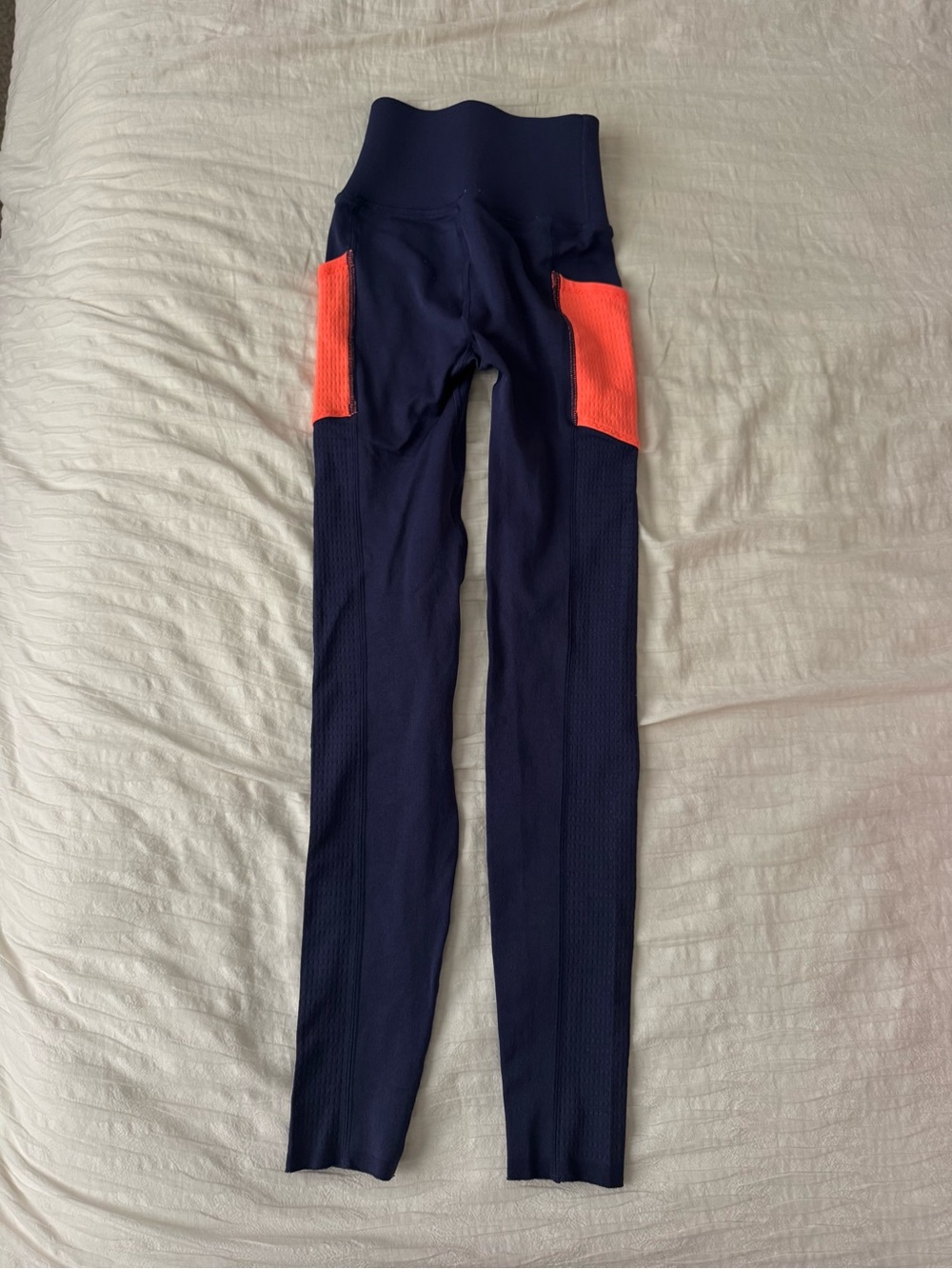 Women’s Fabletics SculpKnit Navy Leggings with Coral Pocket Panels XS